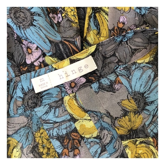 HINGE GORGEOUS FLORAL TOP - Picture 6 of 7